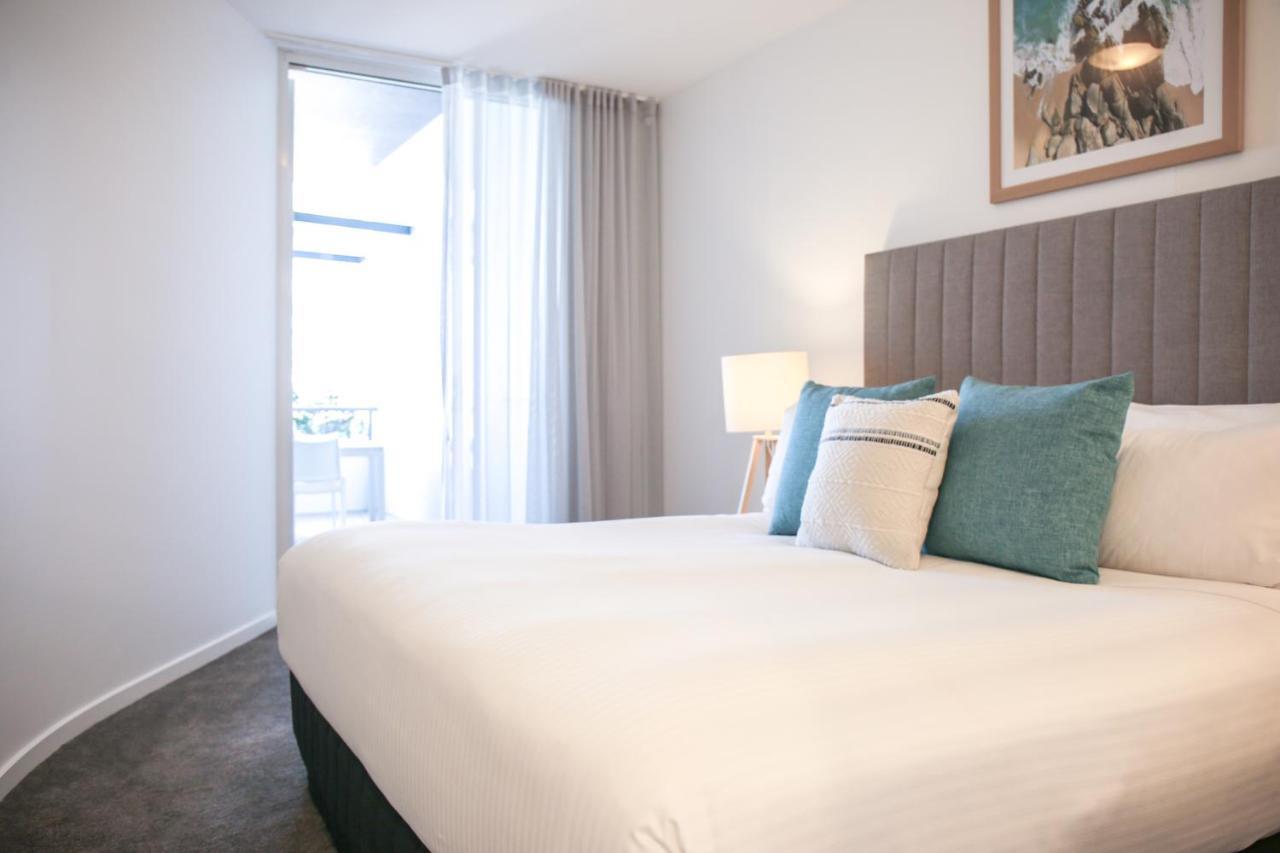 Rumba Beach Resort Caloundra Exterior photo A bedroom at the hotel