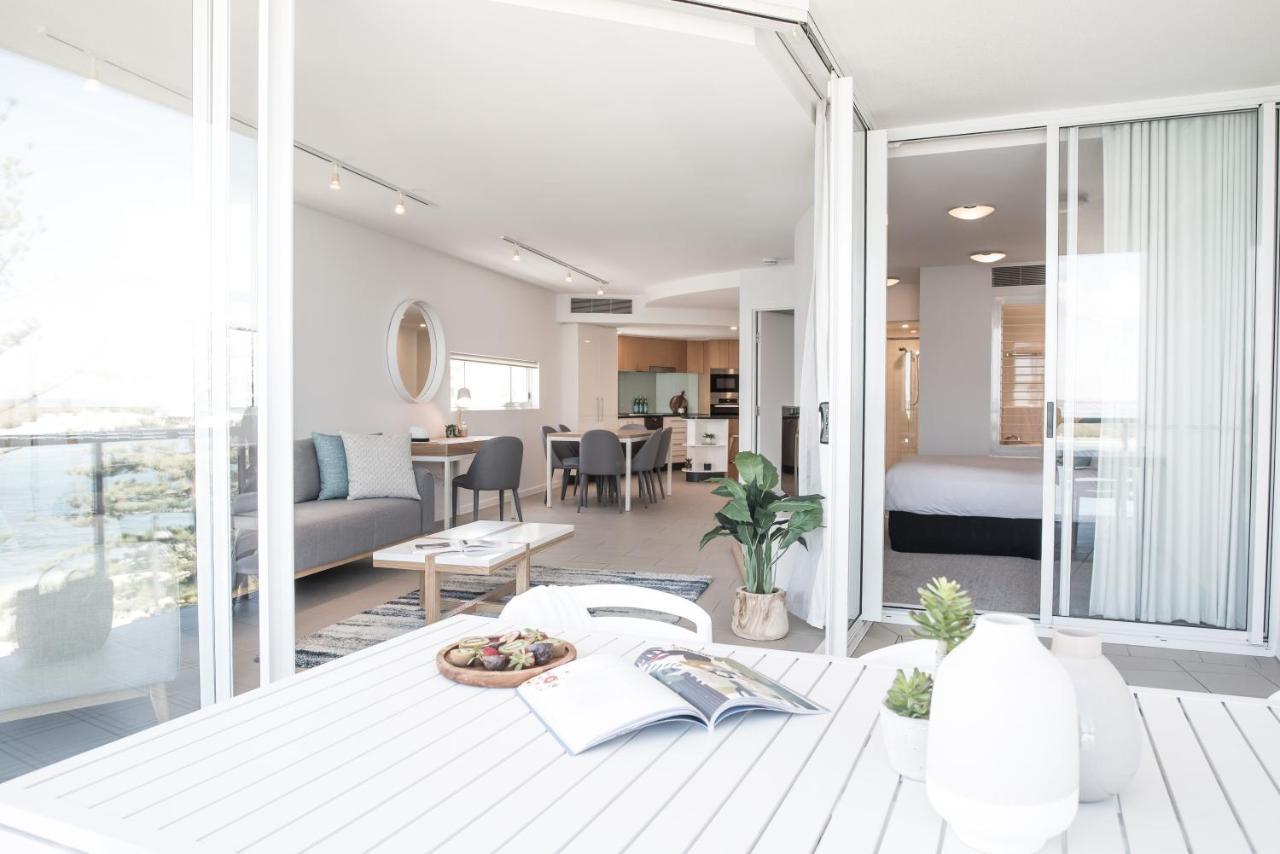 Rumba Beach Resort Caloundra Exterior photo A typical apartment at the complex