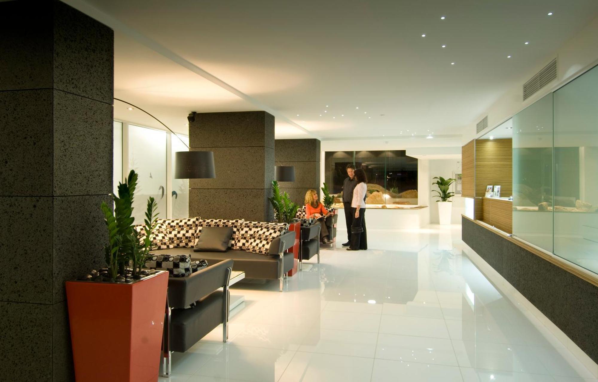 Rumba Beach Resort Caloundra Exterior photo The lobby of the hotel