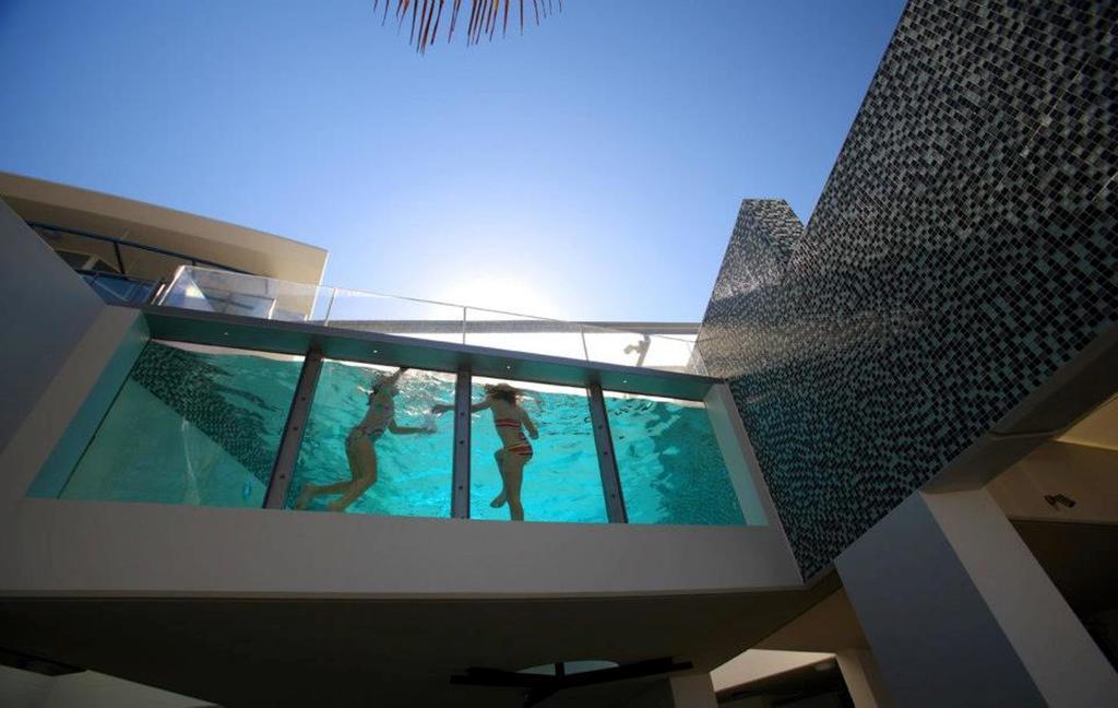 Rumba Beach Resort Caloundra Exterior photo The swimming pool at the hotel