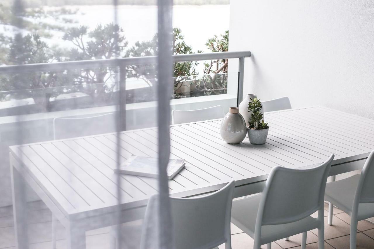 Rumba Beach Resort Caloundra Exterior photo Outdoor furniture